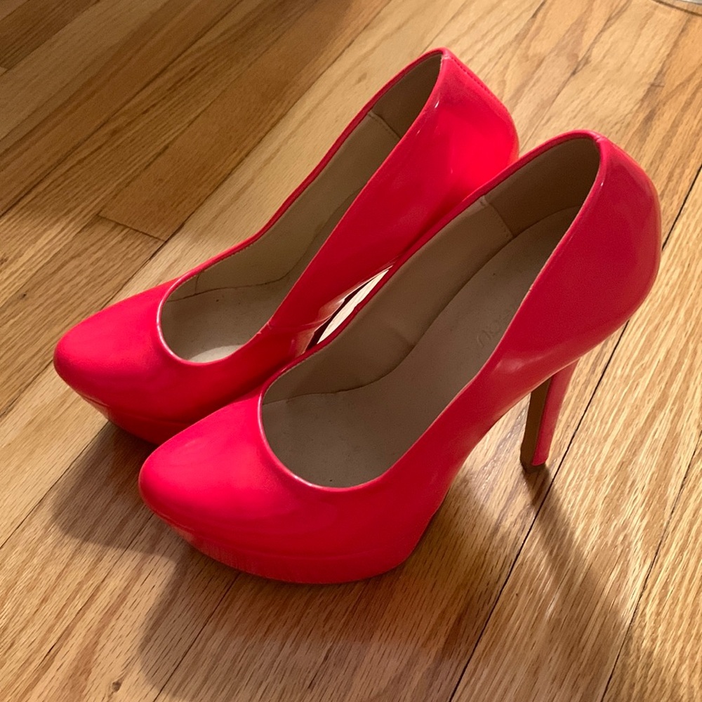 Hot pink pumps